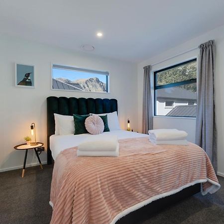 Arthurs Point Retreat - With Hot Tub Queenstown Bagian luar foto
